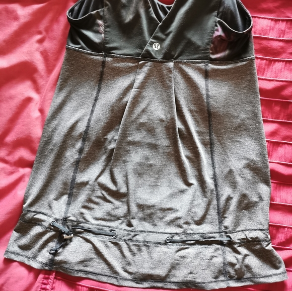 Lululemon Singlet - Picture 6 of 9